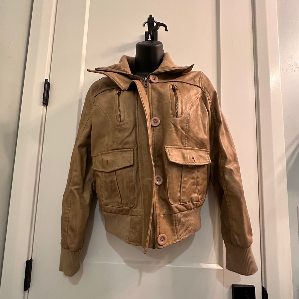 Leather jacket - Picture 3 of 7